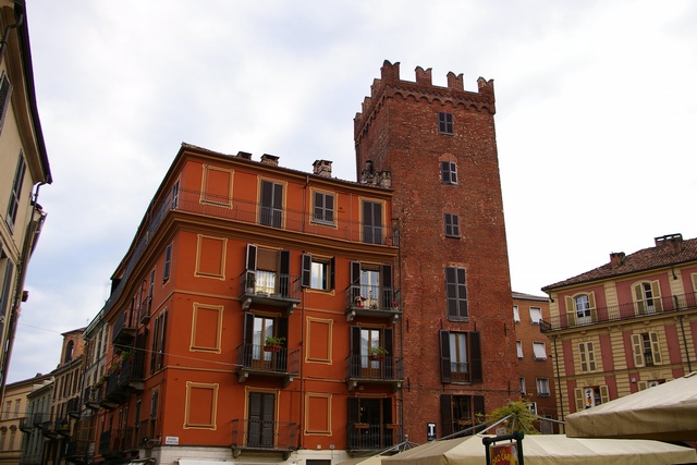 Piazza Statuto ad Asti