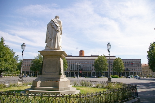 Piazza Vittorio Alfieri ad Asti