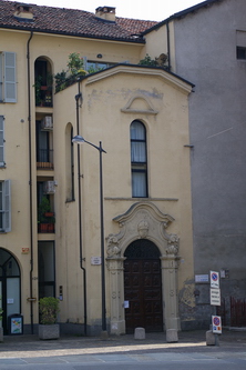 Piazzetta Vincenzo Adorni ad Asti
