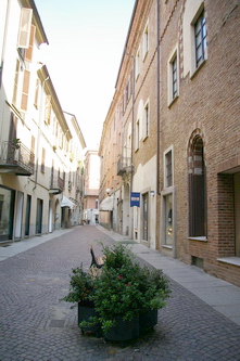 Via Stefano Incisa ad Asti