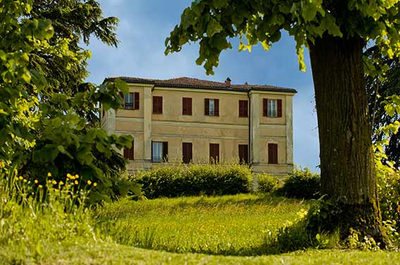 Foto del Comune di Ferrere (AT) (Bruno Accomasso)