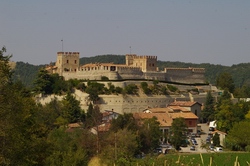 Veduta del Castello di Montesegale (PV).