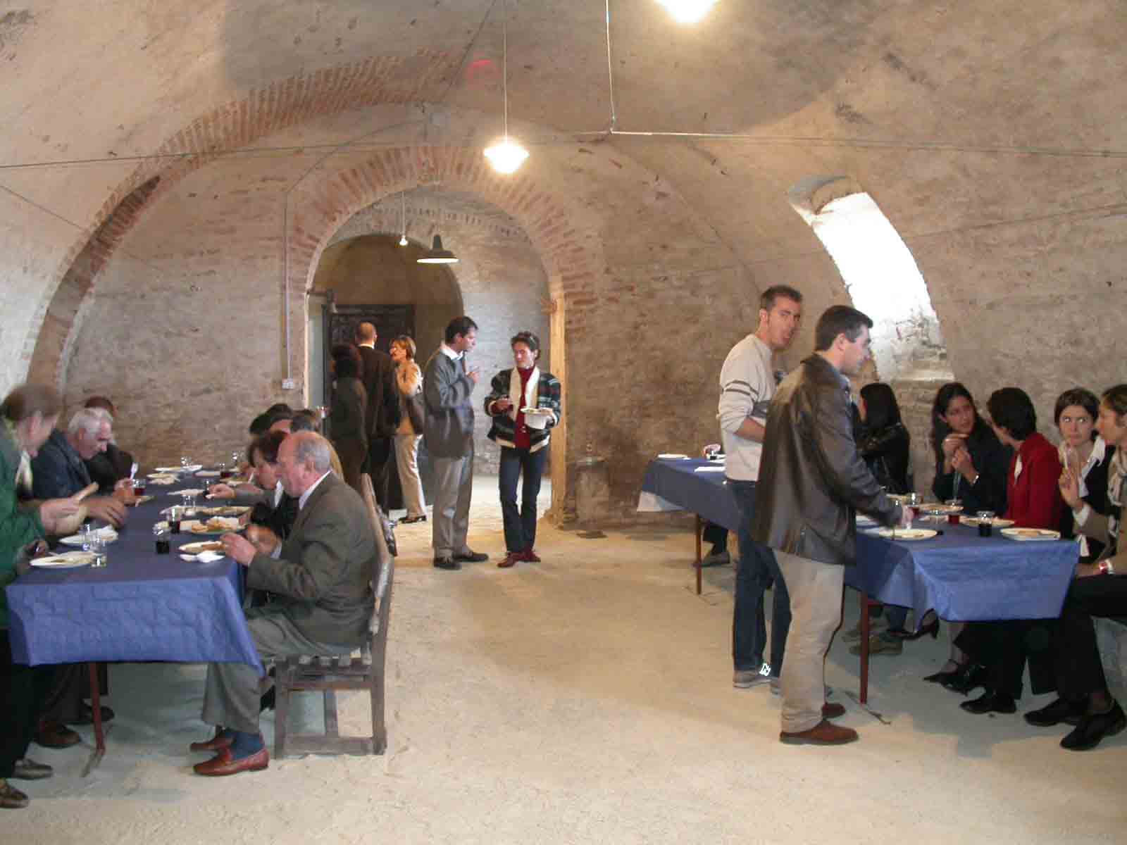 Buffet offerto ai partecipanti al Convegno all'interno delle cantine del Castello di Soglio.