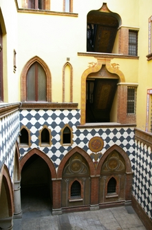 Foto della visita alla Torre Comentina di Piazza Roma ad Asti nell'ambito della Rassegna VerdeTerra 2007.