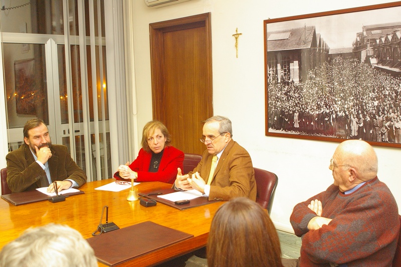 Presentazione del Bando di Concorso di idee per l adozione di soluzioni di ingegneria naturalistica nel recupero di un sentiero storico nell abitato di Schierano (Passerano Marmorito) da parte dell Assessore all Ambiente Pier Franco Ferraris della Provincia di Asti [Foto di Luca Chiusano].
