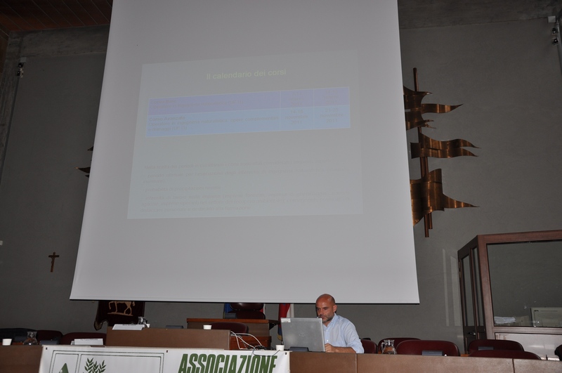 Relazione del Dott. Stefano Assone sul tema "La formazione nell ingegneria naturalistica: il cantiere didattico di Cantarana".