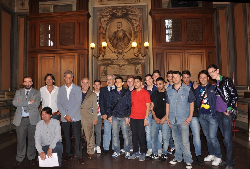 Ricevimento degli studenti dell Istituto Tecnico per geometri G. Porzio di Napoli da parte del Sindaco di Asti, On.le Giorgio Galvagno. Nella foto (dx) Arch. Vittorio Fiore e Prof. Marco Devecchi [Foto di Marisa Valente].