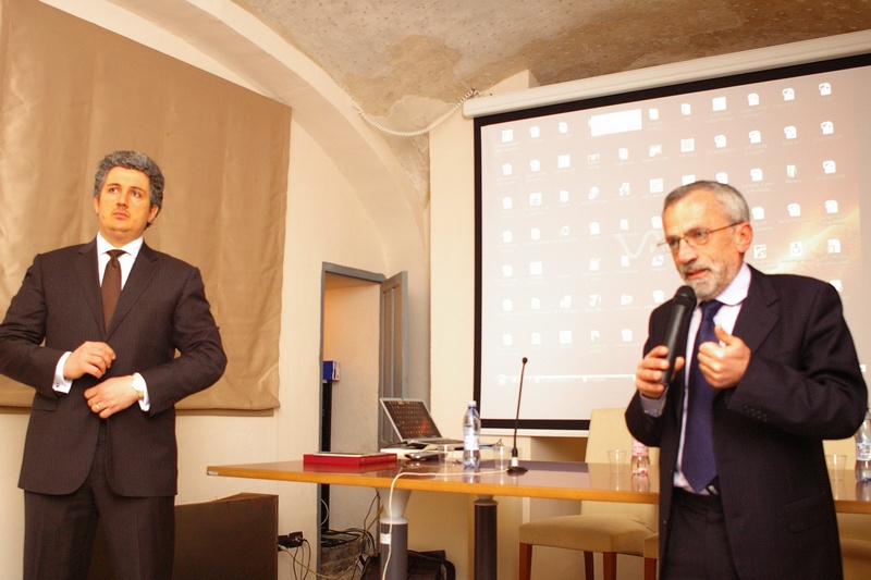 Introduzione al Convegno "Viticoltura e Paesaggio" da parte del Prof. Michele Fino (Università della Valle d Aosta) e del Dott. Paolo Allemano (Sindaco di Saluzzo).