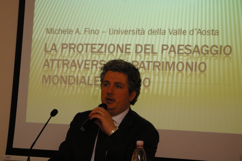 Relazione del Prof. Michele Fino dell Università della Valle d Aosta e Membro del Comitato tecnico-scientifico del CERVIM su "Le conseguenze giuridiche dell inclusione di Langhe, Roero e Monferrato nel Patrimonio dell Umanità UNESCO".