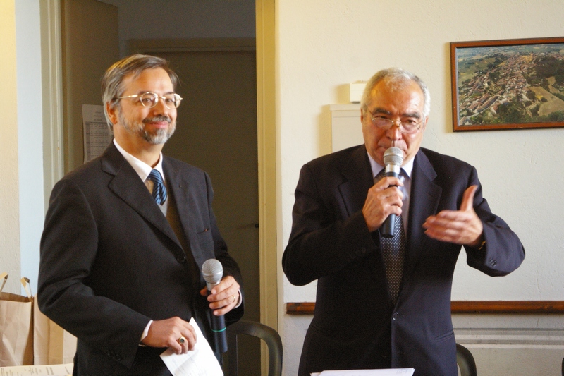 Presentazione da parte dell editore Lorenzo Fornaca dell Avv. Giorgio Casartelli Colombo di Cuccaro ( Storico studioso del grande esploratore).