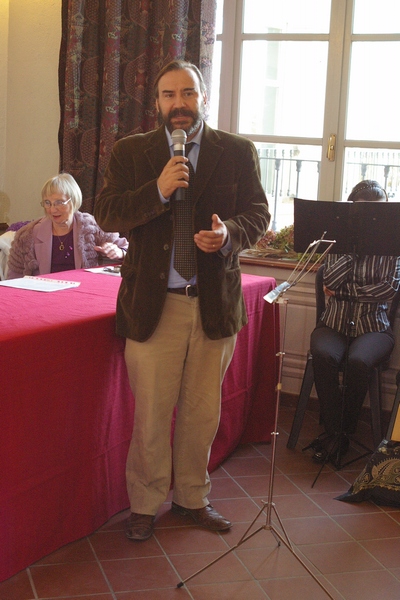 Presentazione da parte del Prof. Marco Devecchi (Docente del Dipartimento di Agronomia Selvicoltura e Gestione del Territorio dell Università di Torino e Presidente dell Osservatorio del Paesaggio per il Monferrato e l Astigiano) del capitolo, "Il paesaggio del Monferrato" (Foto Franco Rabino).