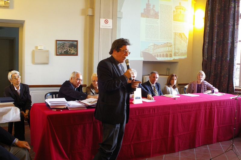 Presentazione da parte di Prof. Mons. Vittorio Croce (Vicario della Diocesi di Asti, Docente di Teologia, Direttore della Gazzetta d Asti e Storico dell Arte) del capitolo "Abbazie e chiese romaniche".