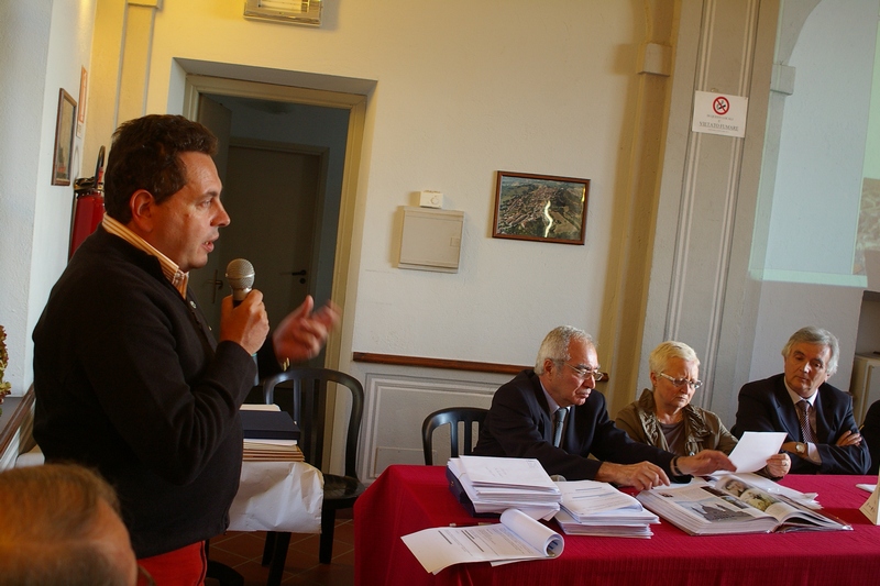 Presentazione da parte del Dott. Gian Carlo Libert del capitolo sui Monferrini nel mondo.