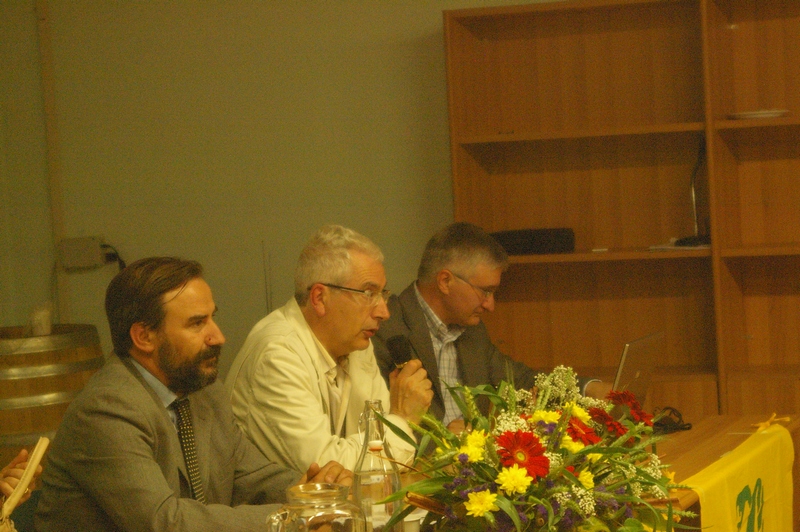 Saluti conclusivi di Domenico Novara (Presidente del Circolo Legambiente Valtriversa) [Foto di Stefano Porta].