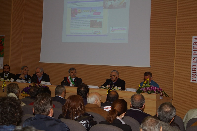 Relazione dell Arch. Bruno Gandino su "L iniziativa del concorso Comuni Fioriti: bilancio e prospettive" (Foto Prof. Erildo Ferro).