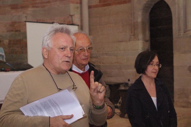 Presentazione del Progetto "Cultus Loci Cura Animi" presso la Canonica di Santa Maria di Vezzolano (domenica 22 aprile 2012), da aprte del Prof. Dario Rei (Presidente dell Associazione Frutteto di Vezzolano).