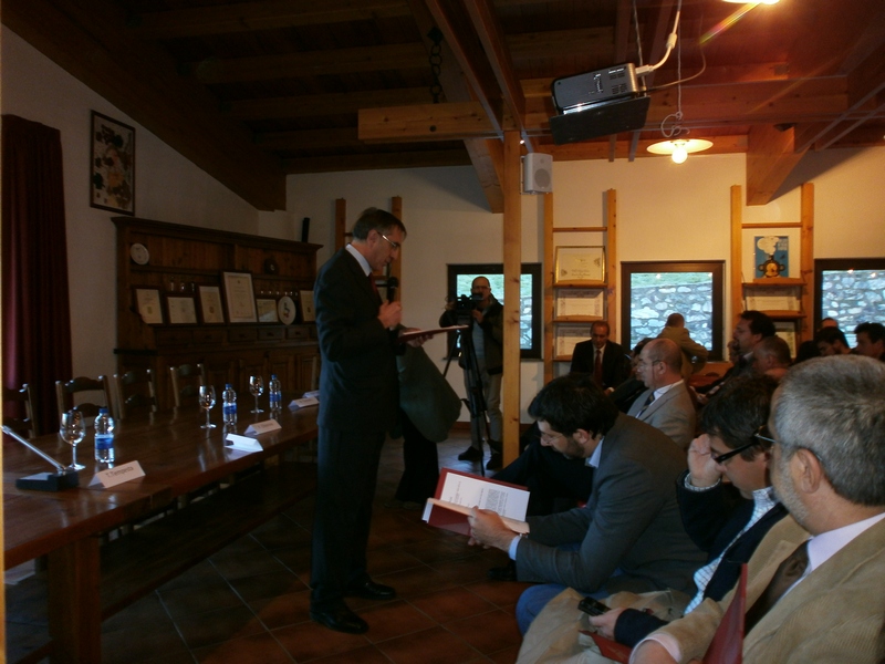 Avvio dei lavori del Convegno su "I paesaggi storici della viticoltura di montagna: azioni attive di salvaguardia e valorizzazione" da parte del Presidente del CERVIM, il Dott. Roberto Gaudio.