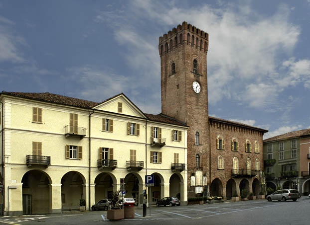 Veduta del pregevolissimo paesaggio urbano storico di Nizza Monferrato [Foto di Bruno Accomasso].