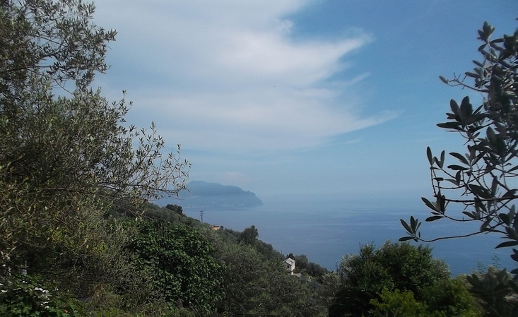 Veduta dal borgo di Sant Ilario dello straordinario passaggio del Promontorio di Portofino.