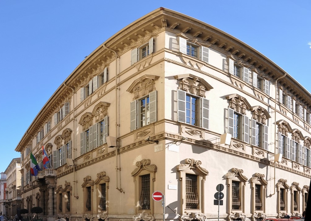 Veduta di Palazzo Lascaris a Torino in Via Alfieri, 15 sede del Consiglio regionale del Piemonte e della riunione del Tavolo tecnico per la riattivazione delle ferrovie nei territori UNESCO  di Langhe-Roero e Monferrato con l Assessore ai trasporti della Regione Piemonte, Dott. Francesco Balocco.