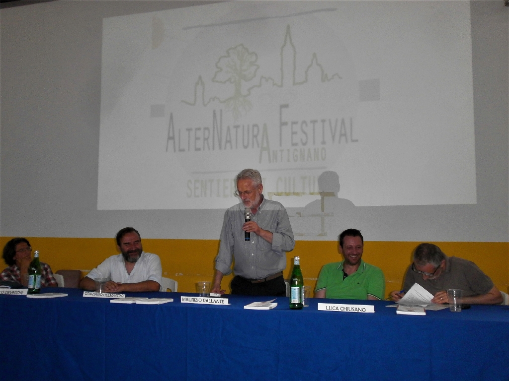 Relazione del Dott. Maurizio Pallante (Movimento per la Decrescita Felice) [Foto di Dario Giordano].