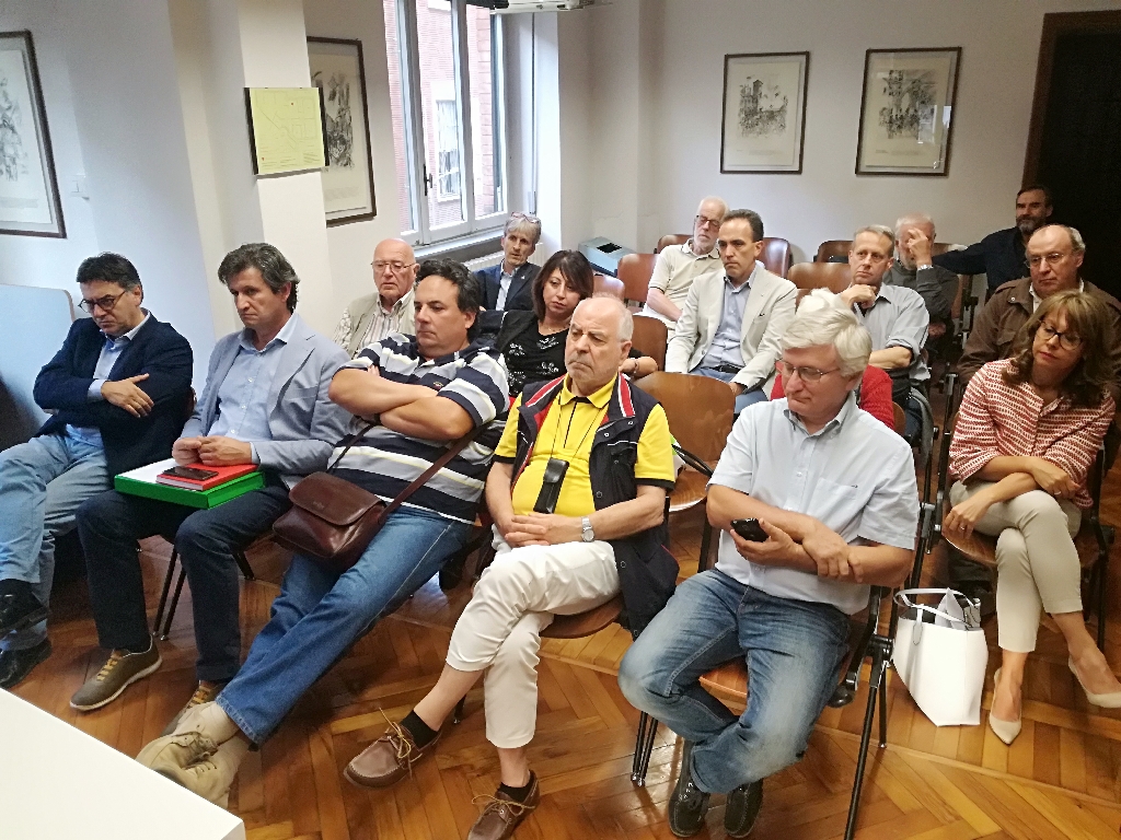 Partecipanti alla riunione del Tavolo tecnico per la mobilità sostenibile. [Foto di Riccardo Palma].