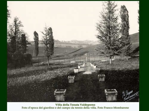 PRESENTAZIONE a cura di Paola Grassi su "Preoccupazioni e prospettive sulle ville e il relativo campo da golf a Valdeperno".