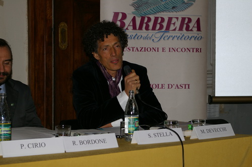 Dott. Silvano Stella (Presidente Associazione LARPA) - Il laboratorio di riarmonizzazione paesaggistica: l’esempio di Coazzolo.