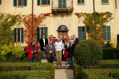 FOTO RICORDO DELLA QUINTA RIUNIONE DI COORDINAMENTO TRA GLI OSSERVATORI PIEMONTESI DEL PAESAGGIO - CASTELLO DI SOGLIO (AT) - SABATO 28 OTTOBRE 2006