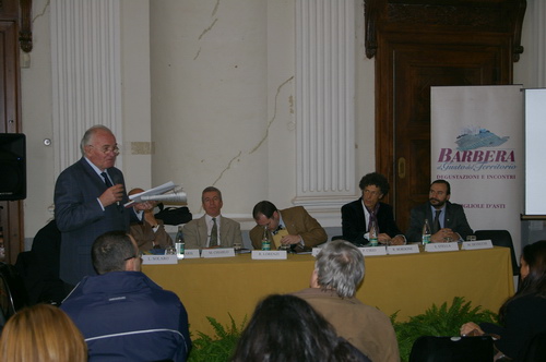 Saluto del Sindaco di Costigliole di Asti Prof. Solaro al Convegno "Nella bellezza dei vigneti, il futuro delle cantine astigiane"