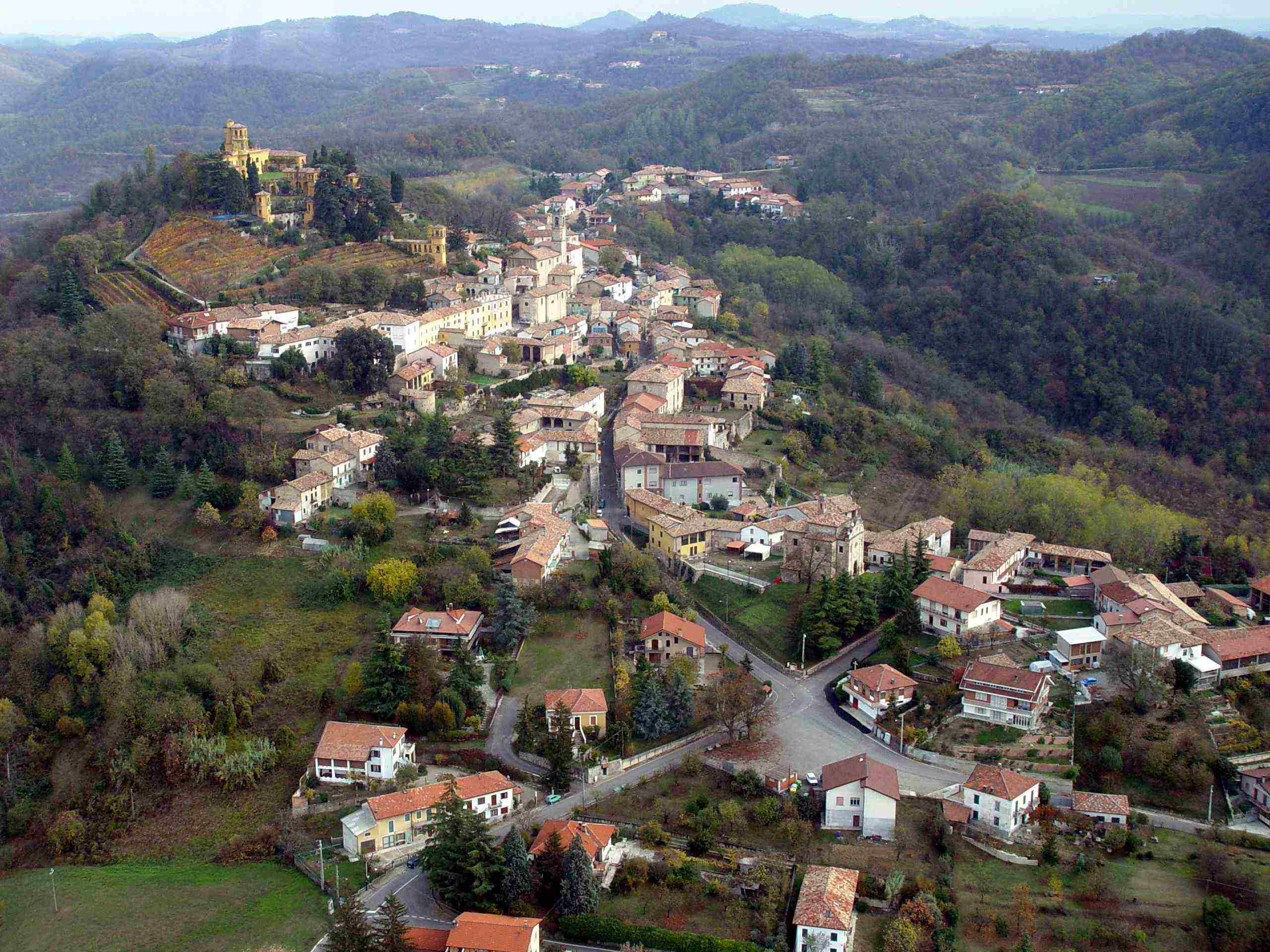 Veduta aerea dello straordinario paesaggio di Villadeati