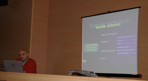Seminario del Dott. Agr. Stefano Assone (Co.ri.ver - Consorzio per la Ricerca e l Innovazione nel verde) sul tema "Nuove specie ornamentali interessanti per la diversificazione delle produzioni delle aziende floro-vivaistiche astigiane: opportunità e problematiche".