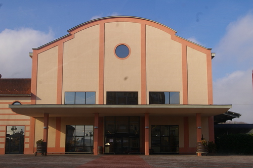  Veduta della cantina sociale di San Damiano d'Asti.