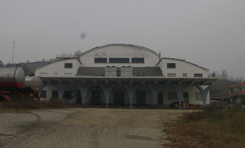 Veduta della cantina sociale di Monale