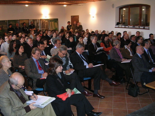 Pubblico partecipante al Convegno su "SALVAGUARDIA E VALORIZZAZIONE DEL PAESAGGIO BIOCULTURALE: METODOLOGIA DI STUDIO E RISULTATI DI UNA RICERCA CONDOTTA NEL BASSO MONFERRATO ASTIGIANO".