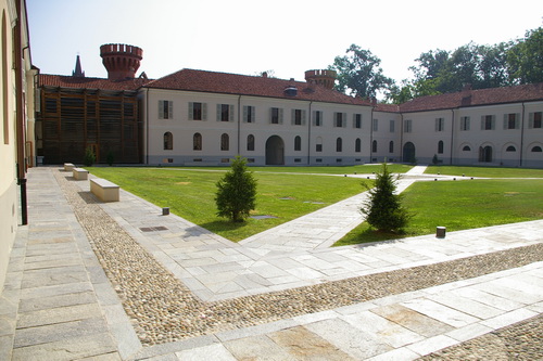 Veduta della Tenuta di Pollenzo, sede dell'Università degli Studi di Scienze Gastronomiche.