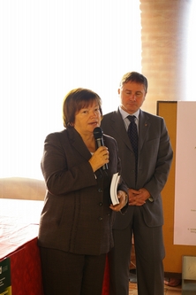 Discorso della Consigliera regionale Mariangela Cotto sulla necessità di un'azione concreta nella salvaguardia del paesaggio con particolare riguardo alla realtà astigiana di Val Donata a San Marzanotto.