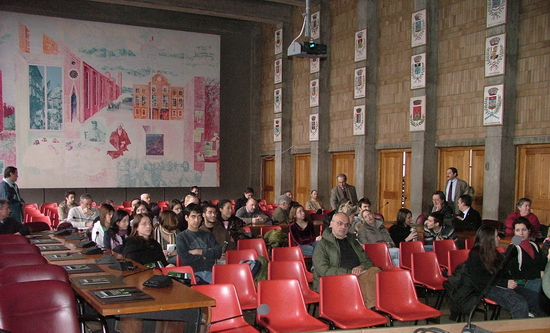 Pubblico presente nella Sala Consiliare della Provincia di Asti in occasione della presentazione del Bando di concorso sul paesaggio.