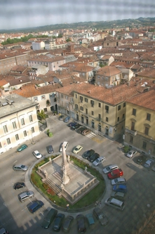 Foto della visita alla Torre Comentina di Piazza Roma ad Asti nell'ambito della Rassegna VerdeTerra 2007.