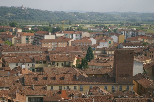 Foto della visita alla Torre Comentina di Piazza Roma ad Asti nell'ambito della Rassegna VerdeTerra 2007.