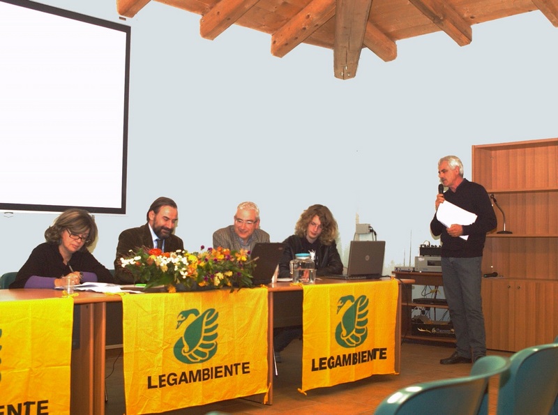  Intervento del Sindaco Sergio Magnetti del comune di Monale [Foto di Aurelia Brignolo].