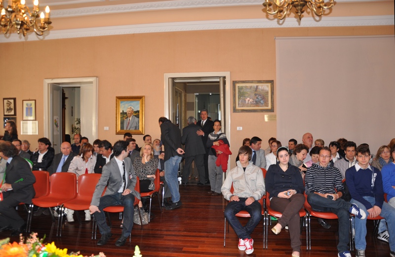 Veduta del folto pubblico presente in sala al Convegno su "La salvaguardia del patrimonio paesaggistico italiano: un bilancio di 150 anni di storia".