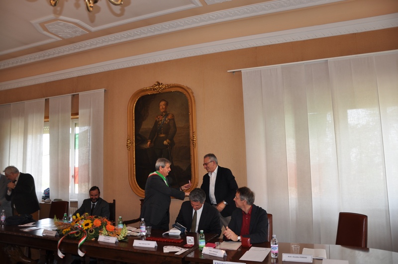 Consegna della medaglia commemorativa del Centocinquantenario all Arch. Osvaldo Ferrero (Regione Piemonte) (Foto di Andrea Laiolo).