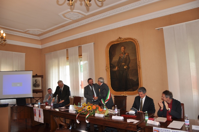 Consegna della medaglia commemorativa del Centocinquantenario al Prof. Marco Devecchi (Università di Torino) (Foto di Andrea Laiolo).