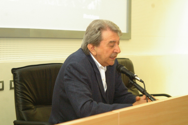 Avvio dei lavori del Convegno su "Evoluzione storica dell Agricoltura astigiana" da parte del Prof. Pietro Piccarolo (Presidente dell Accademia di Agricoltura di Torino) (Foto di Matilde Picollo).