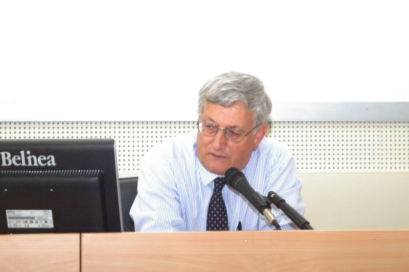 Relazione del Prof. Bruno  Giau (Università di Torino - Centro Studi per lo Sviluppo Rurale della Collina) su "Quadro attuale e prospettive future dell agricoltura astigiana" (Foto di Matilde Picollo).