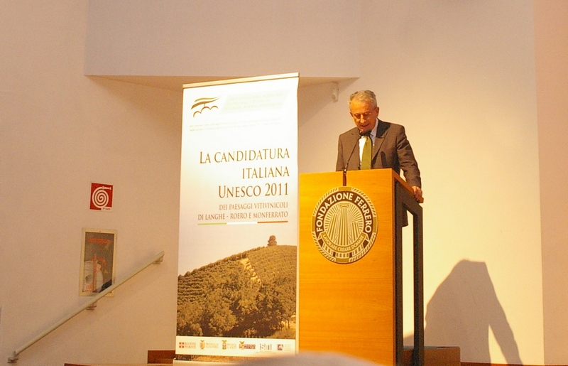 Saluto dell Arch. Osvaldo Ferrero della Regione Piemonte - Attività di gestione e valorizzazione del paesaggio (Foto di Erildo Ferro).