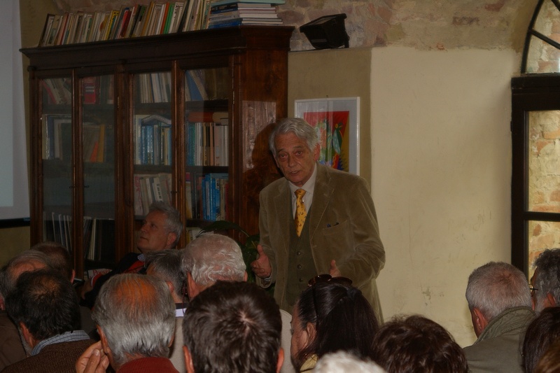 Relazione del Prof. Mario Zunino su "Biodiversità: parole e concetti. Spunti per una riflessione" (Foto di Dario Giordano).