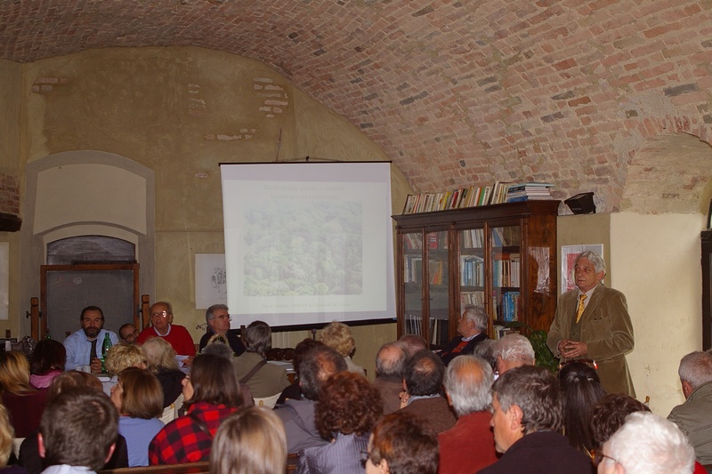 Relazione del Prof. Mario Zunino su "Biodiversità: parole e concetti. Spunti per una riflessione" (Foto di Dario Giordano).