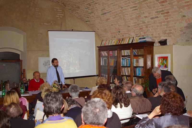 Relazione del Prof. Marco Devecchi su "Paesaggio: Bene comune da gestire con nuovo approccio e lungimiranza" (Foto di Dario Giordano).